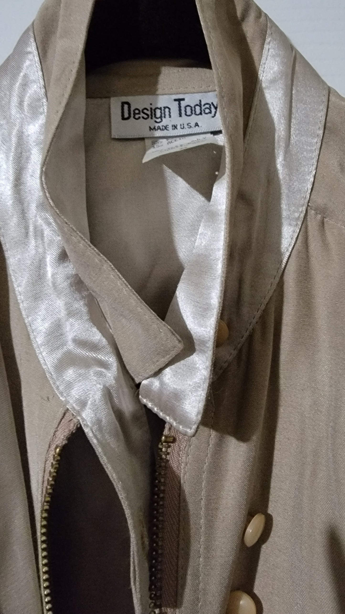 10.05.22 Shiny Beige I.N.C Coat size Large